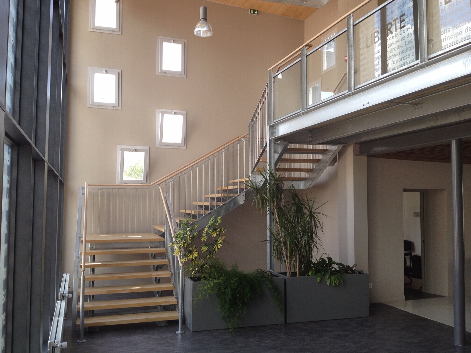 escalier sur mesure métal et bois l2h metal